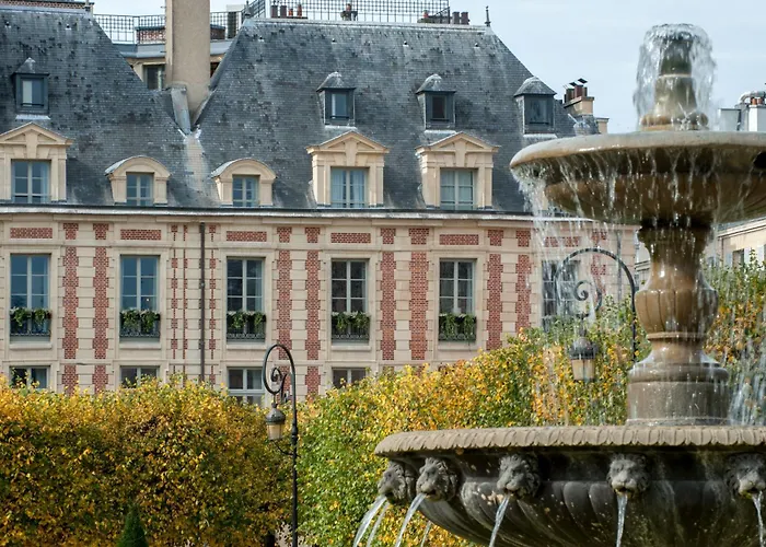 Hotel Cour Des Vosges - Evok Collection París